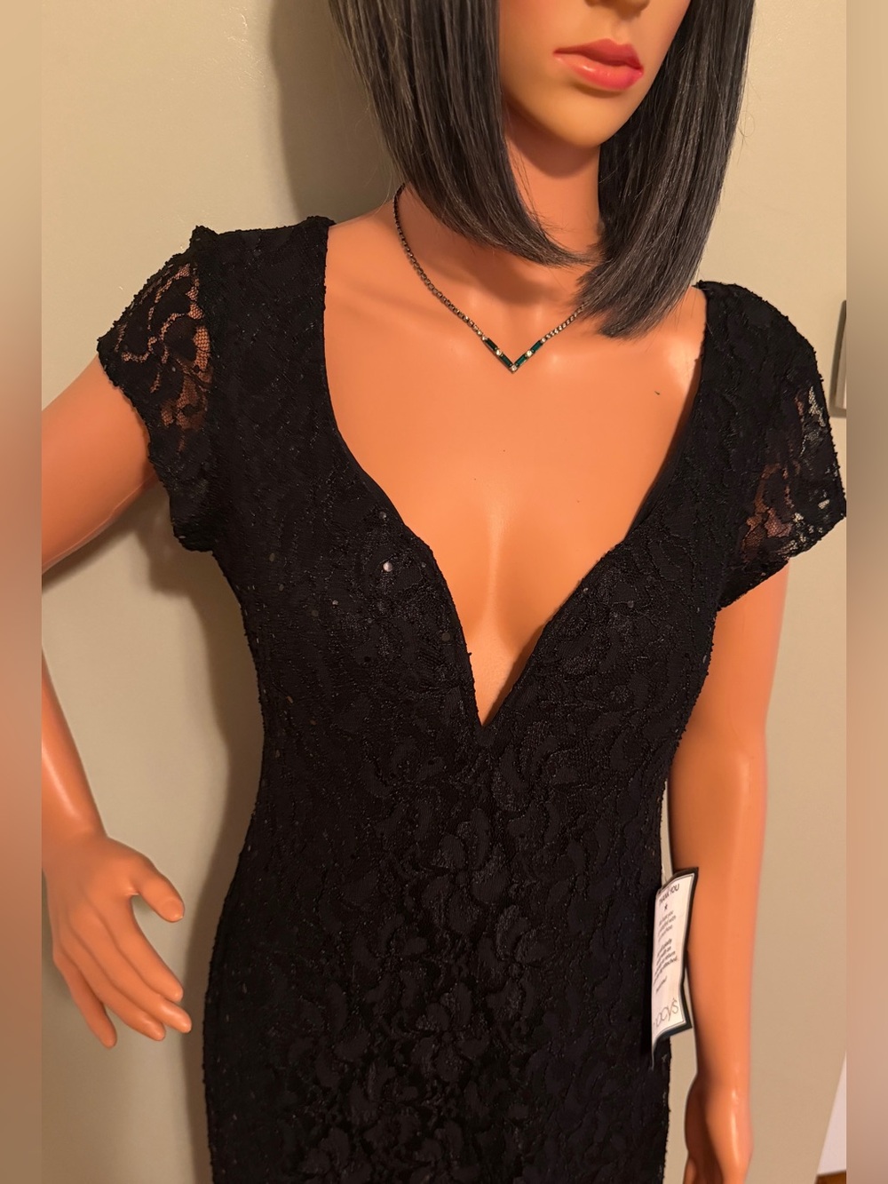 connected apparel Black Lace Sequin Long-Sleeve Evening Gown - Picture 9 of 14